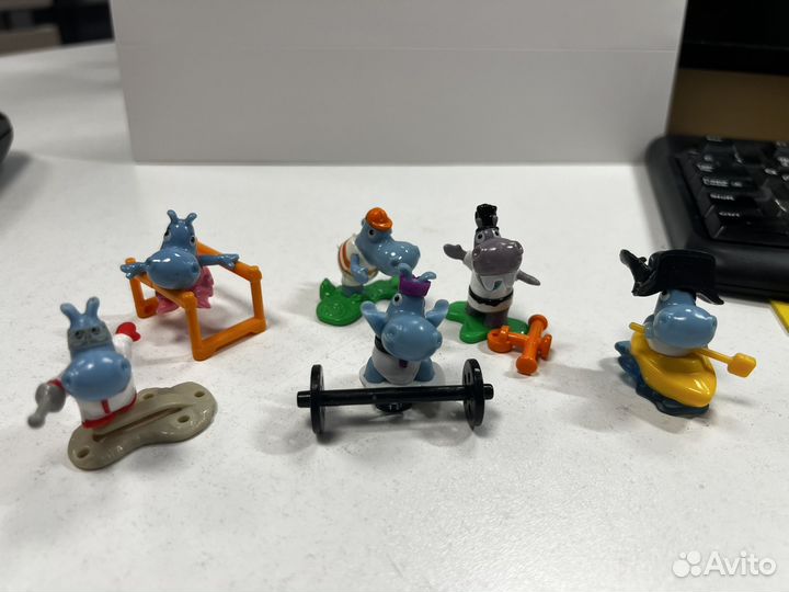 Фигурки игрушки из киндер сюрприза бегемоты
