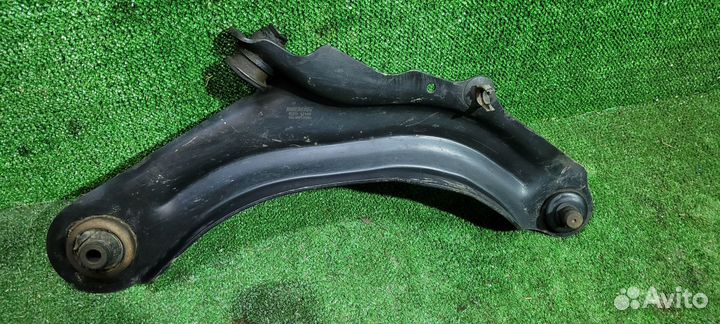 Рычаг подвески передний правый Renault Megane 2