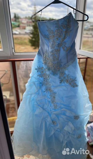 Вечернее платье