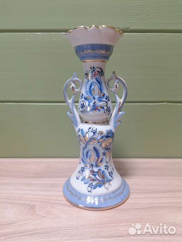 Фарфоровый подсвечник