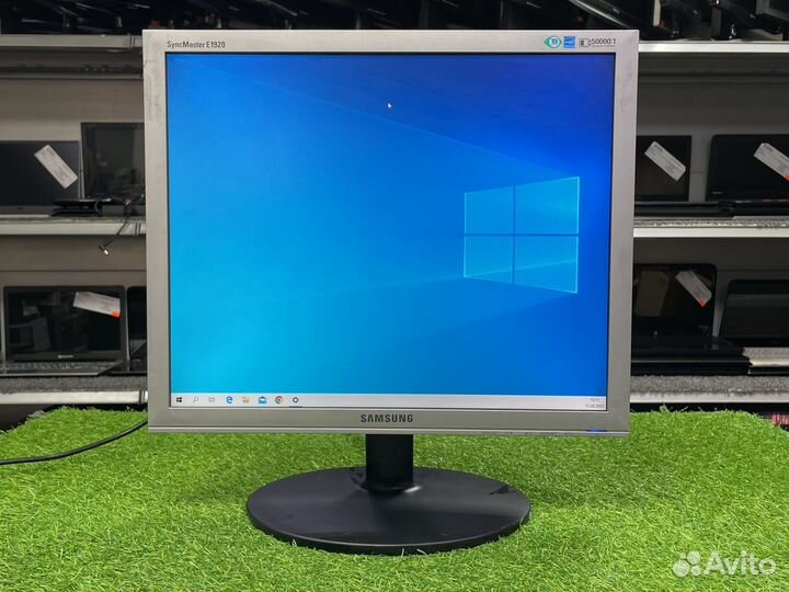 Samsung SyncMaster E1920NR, 1280x1024, 75 Гц, TN