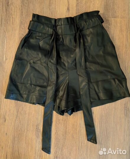 Шорты кожаные