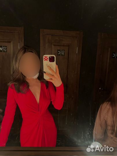 Вечернее платье в пол 42