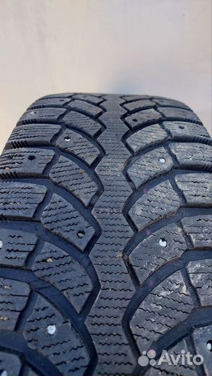 Bridgestone Blizzak Spike-01 245/70 R16