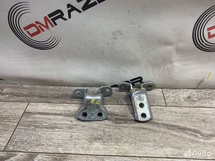 Петли двери Toyota Camry XV40 (2006—2009)