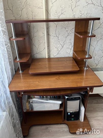 Компьютерный стол