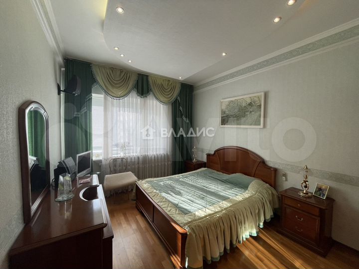 3-к. квартира, 79,3 м², 1/3 эт.