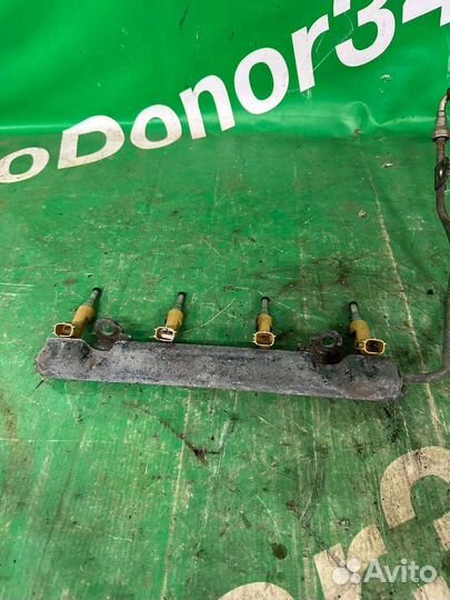 Рампа форсунки toyota auris 1zr-fe 1.6