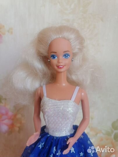 Барби Юнисев 1989 г. (Unicef Barbie 1989 г.)