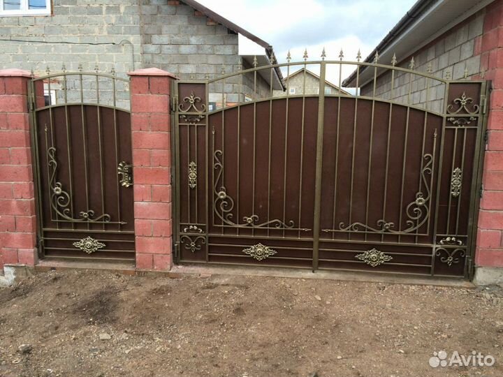 Ворота кованые распашные с калиткой