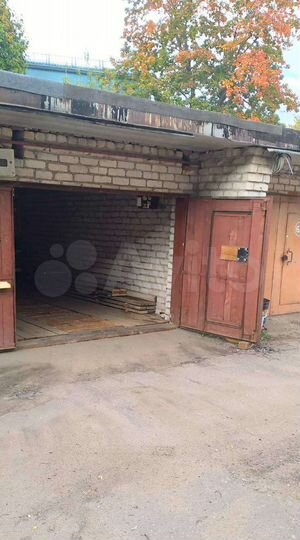 Гараж, > 30 м²