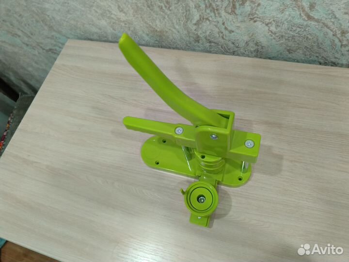 Машинка для значков