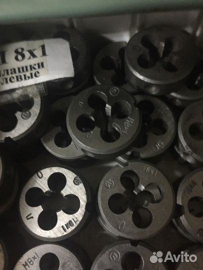 В коллекцию СССР метчики левые + плашки