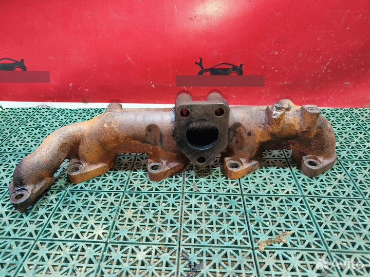 Коллектор выпускной Hyundai H1 2.5 D4CB