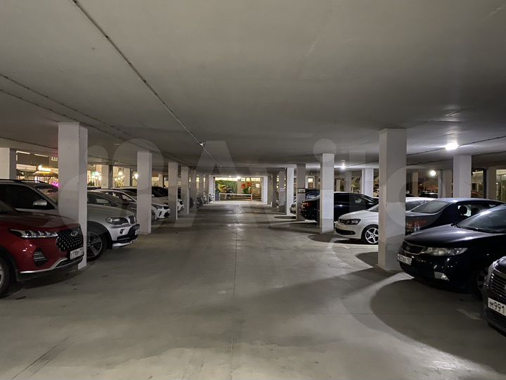 Машиноместо, 18 м²