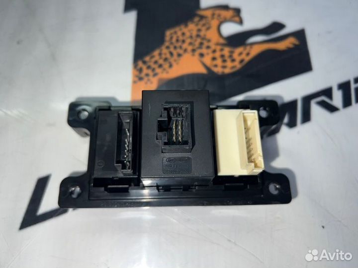 Блок управления подогревом сидений передний