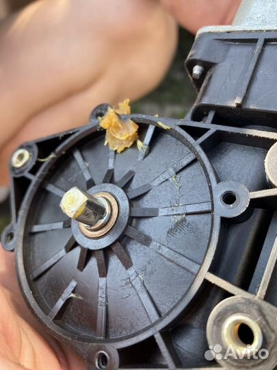 Моторчик стеклоподъемника