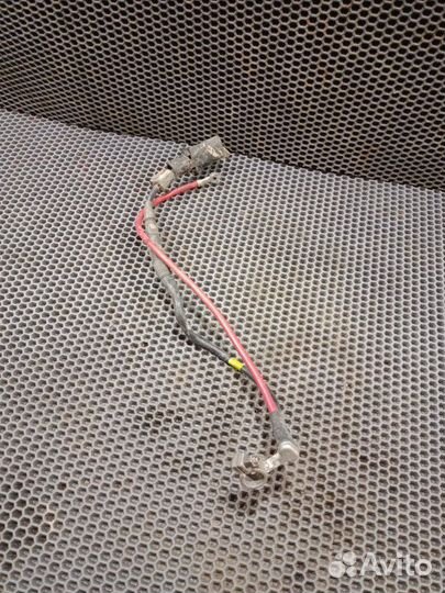 Клемма плюсовая Volkswagen Passat B7 CDA 1.8 2012