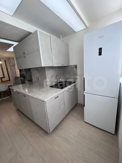 2-к. квартира, 78 м², 1/10 эт.