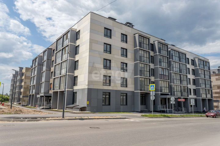 2-к. квартира, 64 м², 3/5 эт.