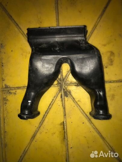 Воздухозаборник Ford Mondeo CA2 1.6L duratec