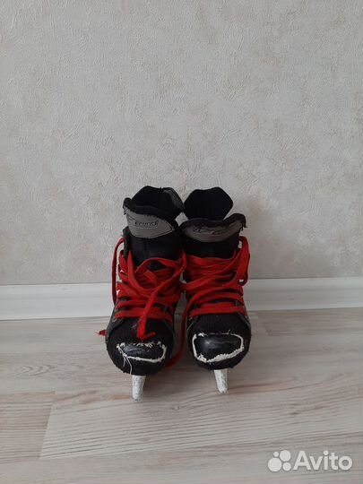 Коньки хоккейные детские