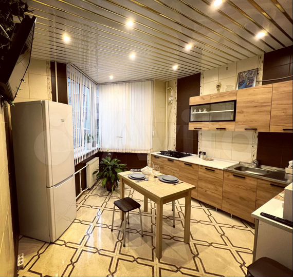 3-к. квартира, 82 м², 2/5 эт.