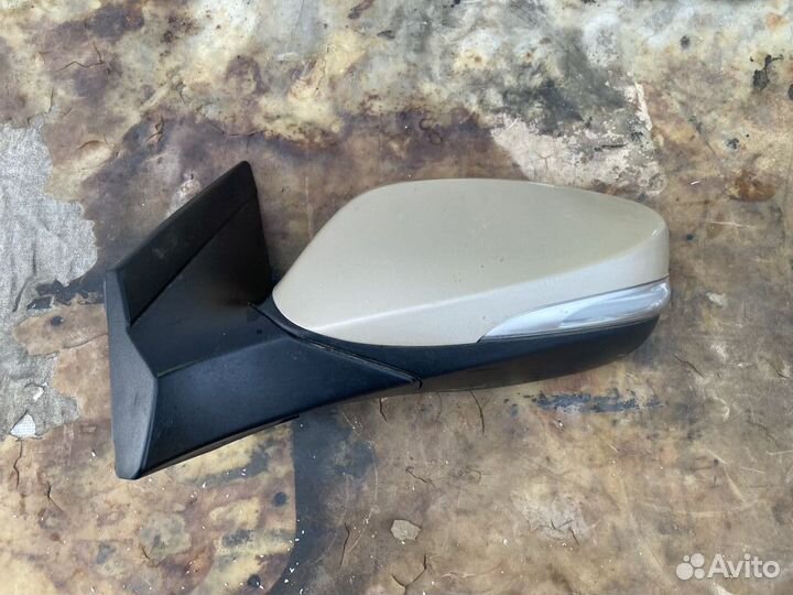 Левое зеркало с повторителем Хендай Солярис 1