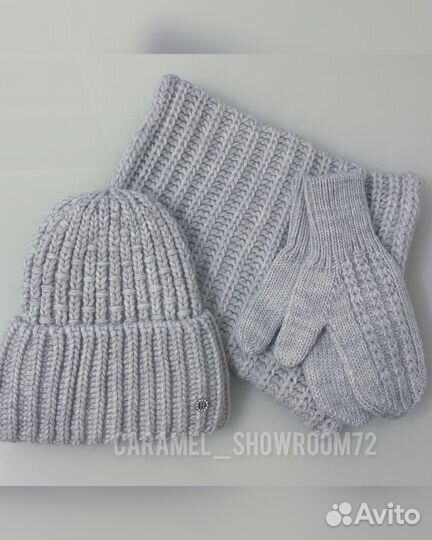Комплект шапка,снуд,варежки новый