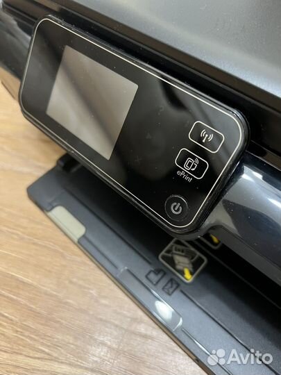 Принтер HP Deskjet Ink Advantage 5525