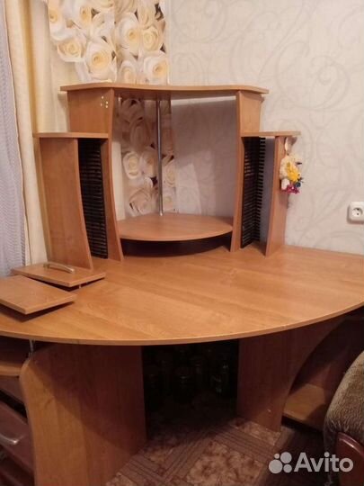 Компьютерный стол