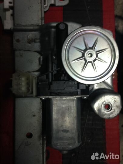 Стеклоподъемник передний Nissan X-Trail Т 32