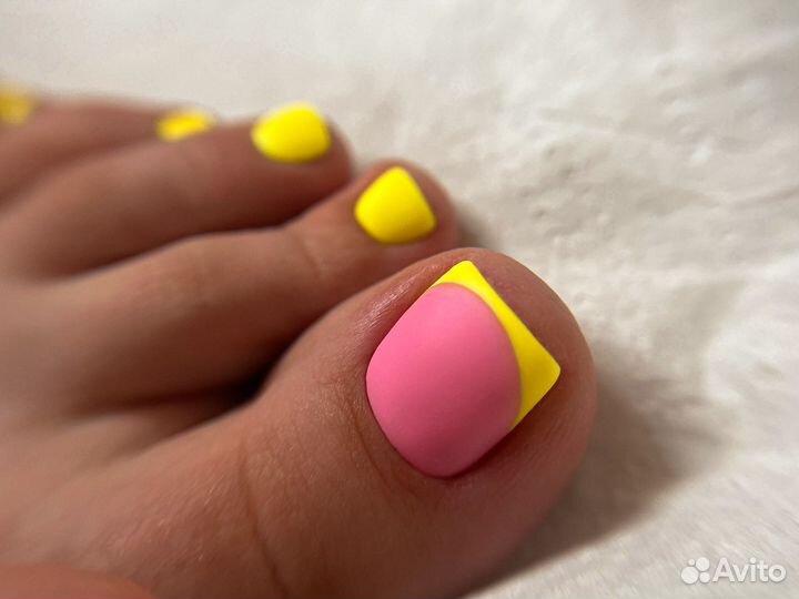 Smart педикюр с покрытием гель-лак