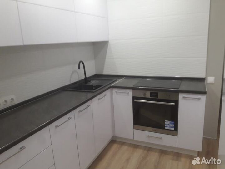 Продам кухню белый глянец. Новая