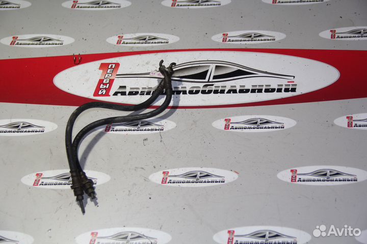 Тормозной шланг перед c Toyota Mark II Wagon Blit