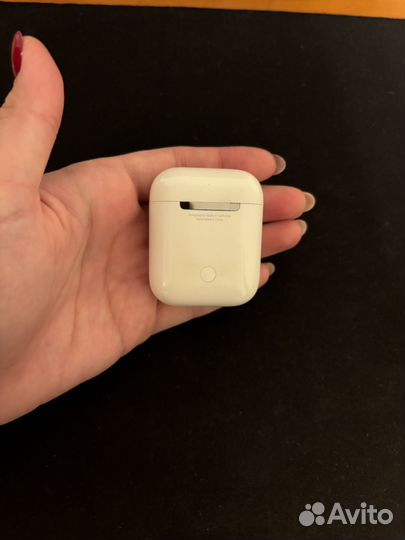 Беспроводные наушники apple airpods