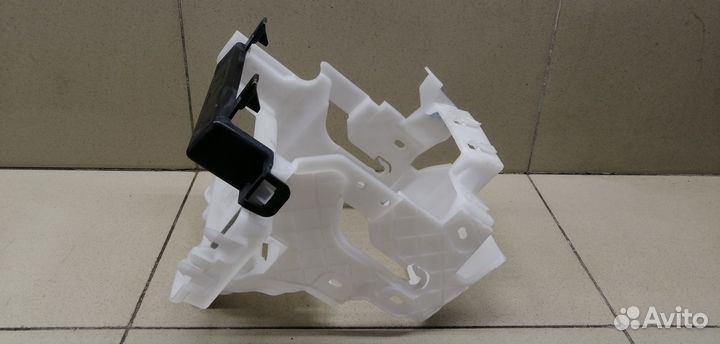 Кронштейн (сопут. товар) C4 II 2011