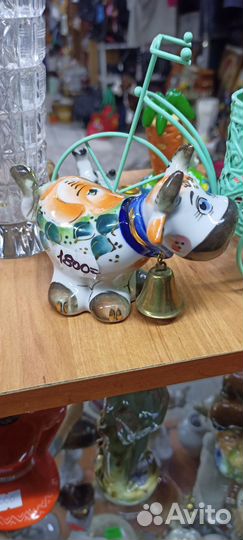 Фарфоровая статуэтка Корова Гжель