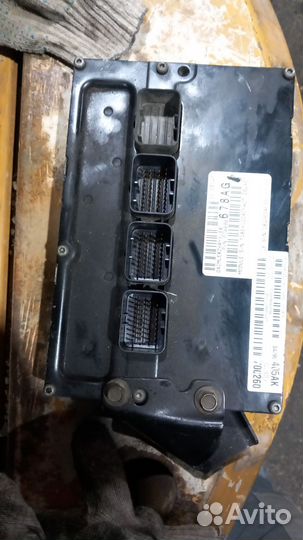 Блок управления двигатель P04896