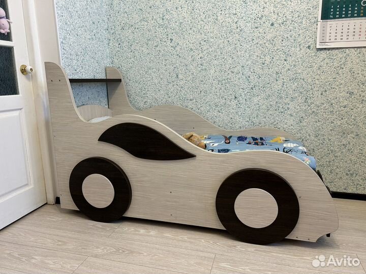 Детская кровать с матрасом 70*160