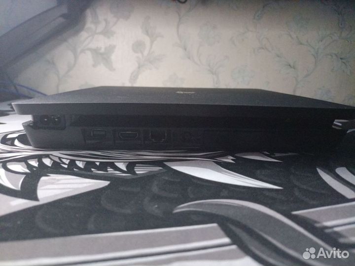 Sony PS4 slim 1 геймпад 500гб