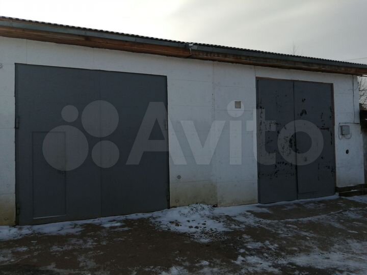 Гараж, > 30 м²