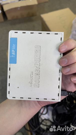 Маршрутизатор MikroTik hAP lite с 4х10/100 Мбит/с