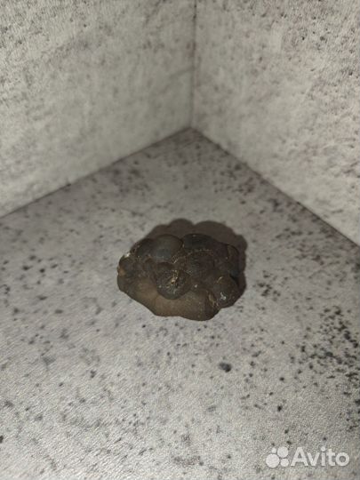 Камень халцедон