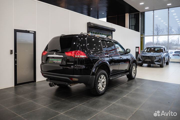 Mitsubishi Pajero Sport 2.5 AT, 2014, 267 368 км