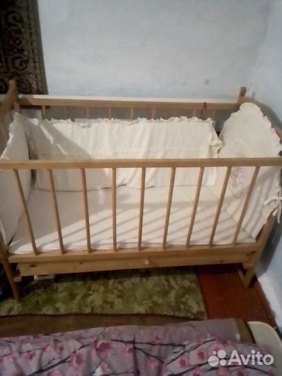 Детская кроватка