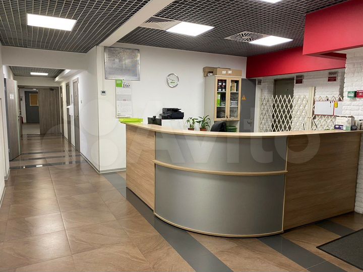 Офис с хорошим ремонтом 196 м²