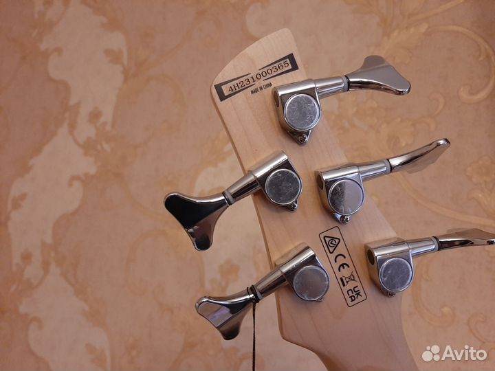 Новая бас гитара Ibanez GSR205 5 струн