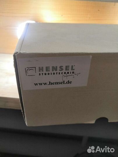 Импульса лампа Hensel
