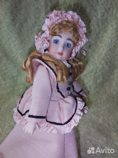 Кукла фарфоровая коллекционная, реплика BRU